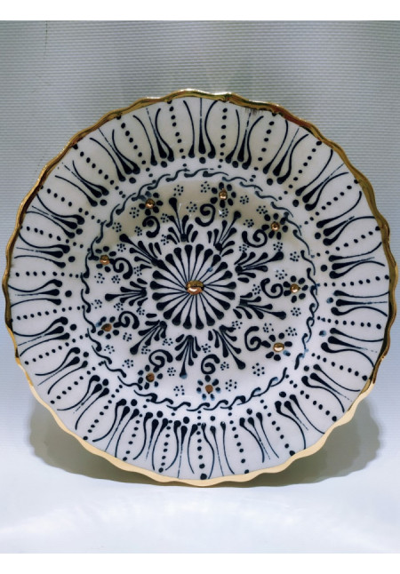  Plato 18cm en Cerámica, decorado a mano en relieve  con Oro 24K. Piezas Certificadas.  Fabricado en España.