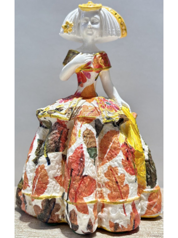 Figura Menina volantes 15cm