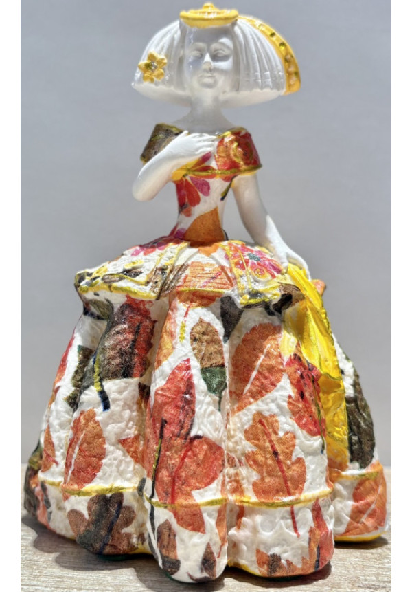 Figura Menina volantes 15cm