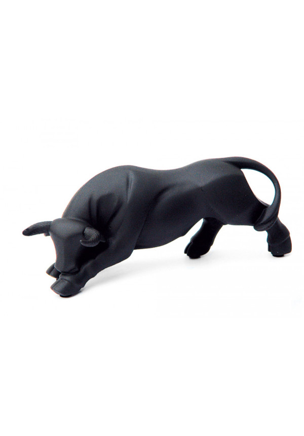 Figura Toro Negro hecho de resina, Marca Nadal 14cm