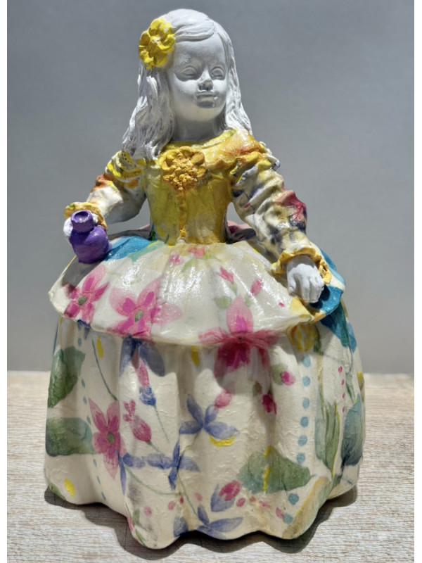 Figura Menina Margarita 15cm echa de escayola y decorada con Decoupage y Pintura Hecha a Mano. 