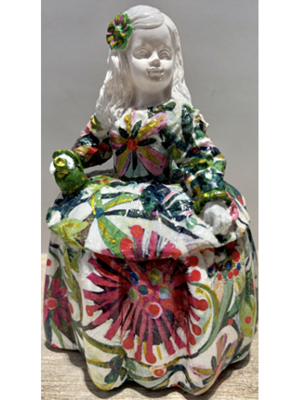 Figura Menina Margarita 15cm echa de escayola y decorada con Decoupage y Pintura Hecha a Mano. 