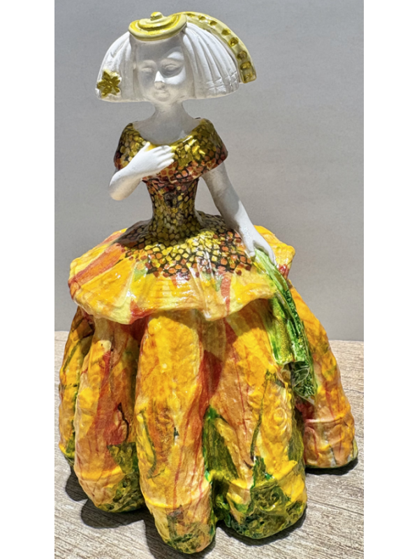 Figura Menina volantes 15cm