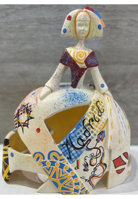 Menina Madrid, 28cm, hecha de resina y pintada a mano