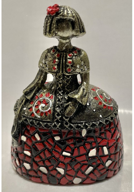 FIGURA MENINA MOSAICO BLANCA Y ROJA 9X7X5 CM FIGURA MENINA MOSAICO BLANCA Y ROJA 9X7X5 CM